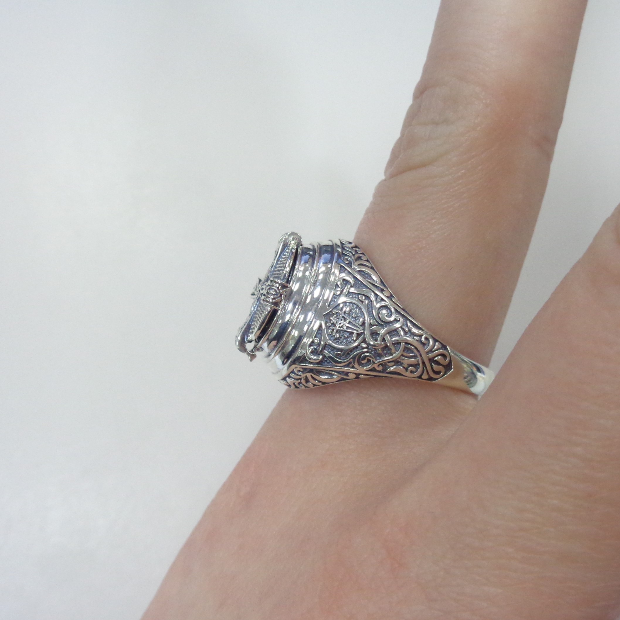 Серебряное кольцо-складень "Святой Николай"